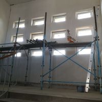 vymenen&eacute; okn&aacute; na medziposchodiach